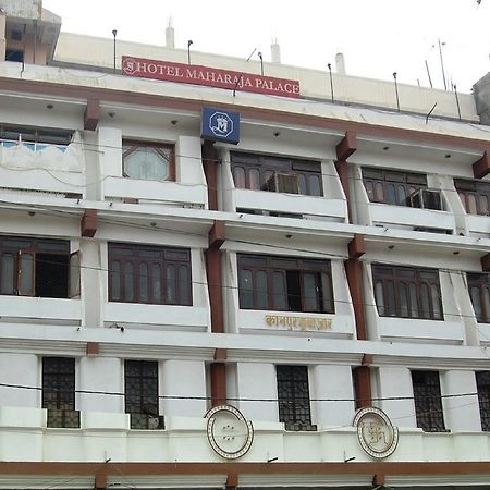 Oyo 4956 Hotel Maharaja Palace Kanpur Buitenkant foto
