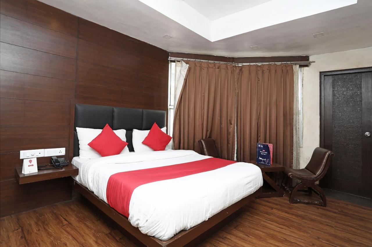 Oyo 4956 Hotel Maharaja Palace Kanpur Buitenkant foto