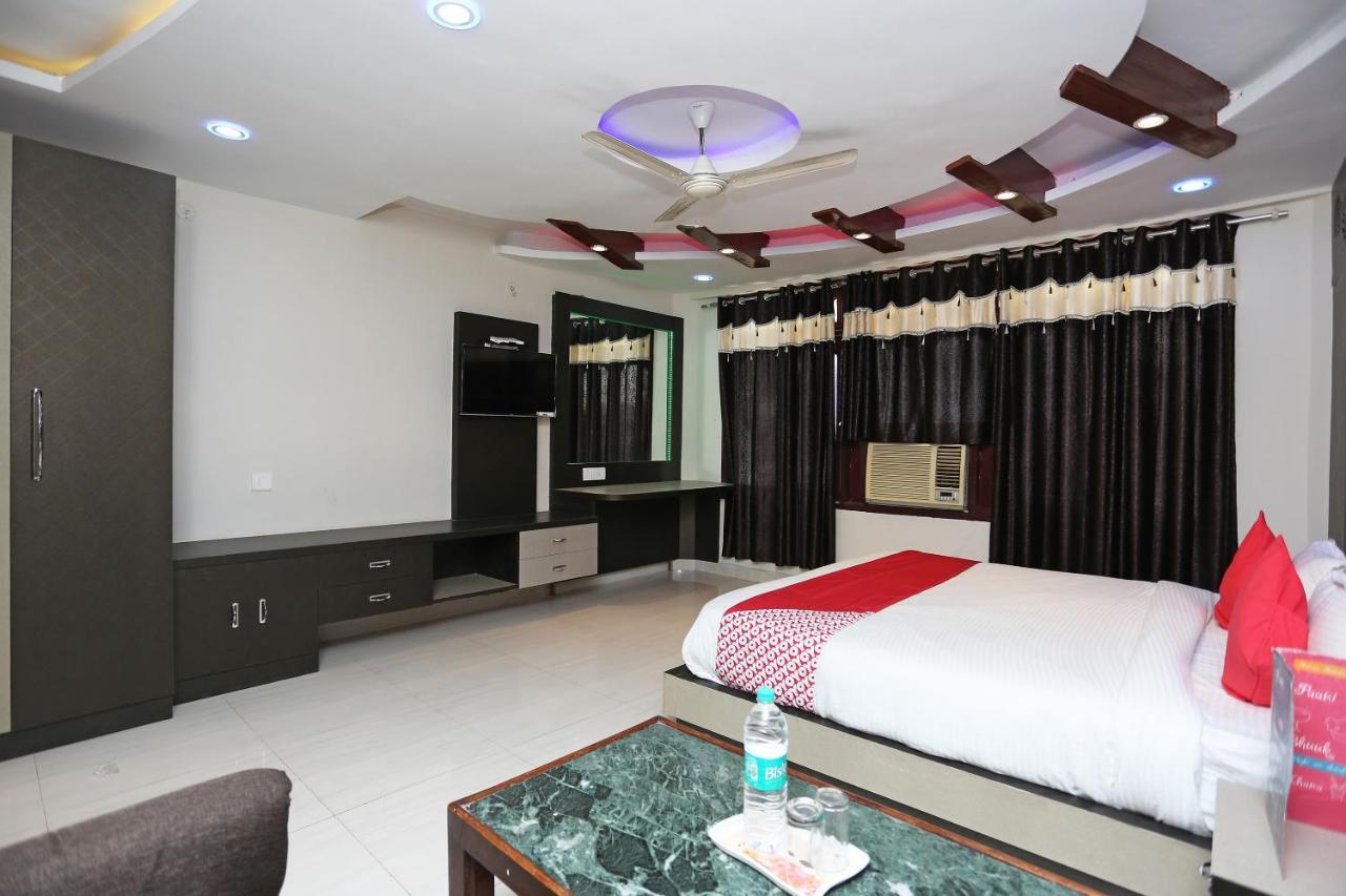 Oyo 4956 Hotel Maharaja Palace Kanpur Buitenkant foto